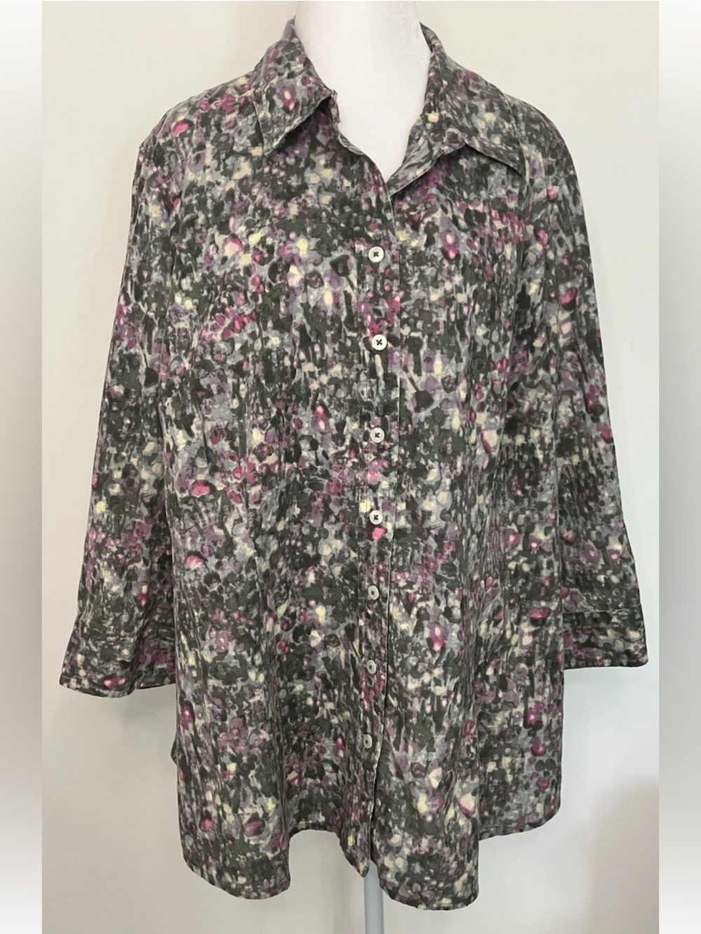 Coldwater Creek Gray Floral Button-Front Blouse with Pink Accents